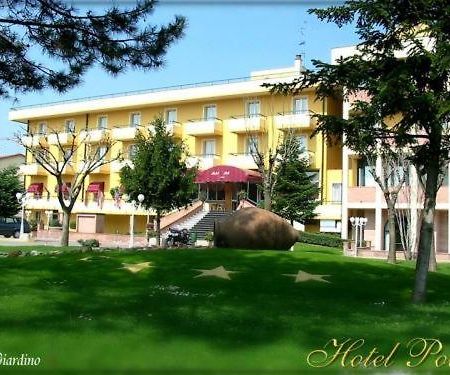 Hotel Poli Castelnovo di Sotto Extérieur photo