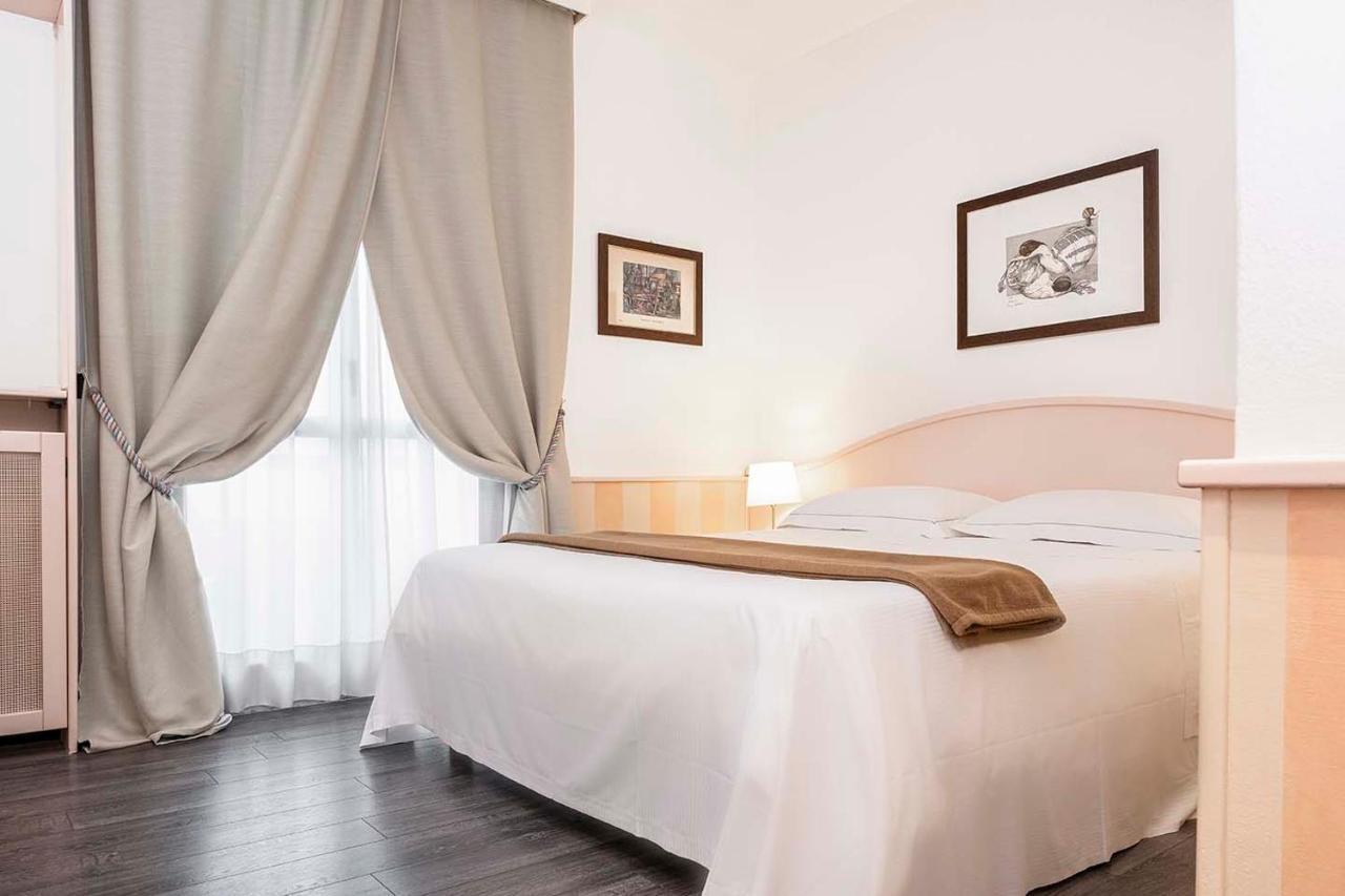 Hotel Poli Castelnovo di Sotto Extérieur photo